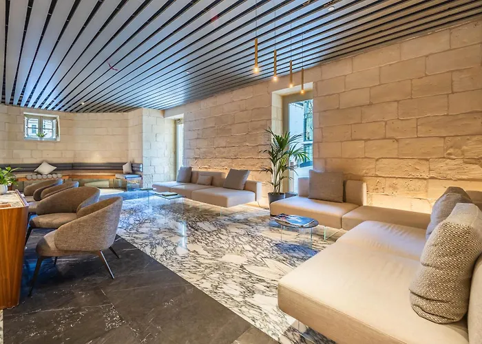 Exquisite In Mercury Towers