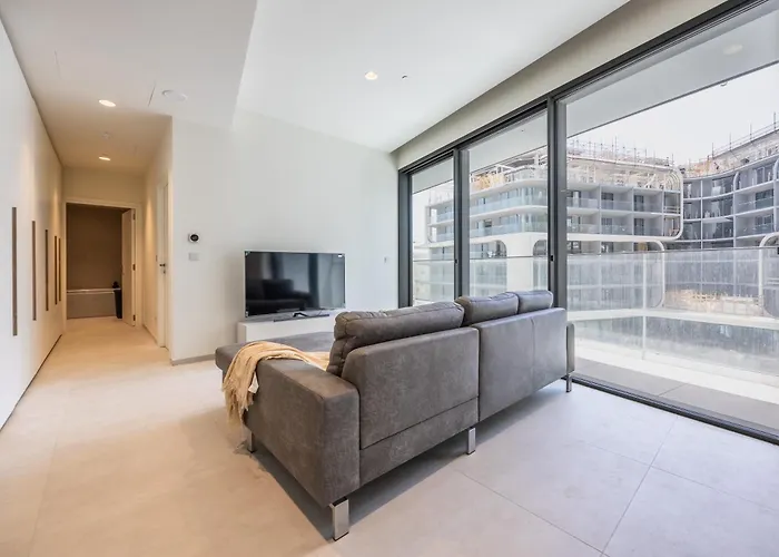 Exquisite In Mercury Towers سانت جوليان