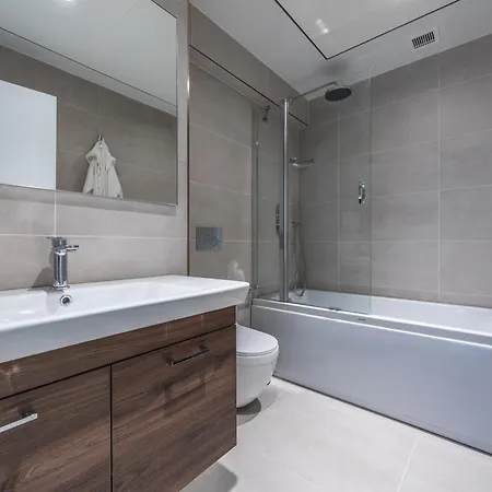 Exquisite In Mercury Towers *